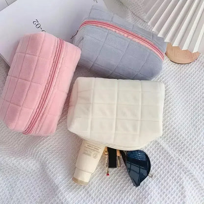 Large Women Zipper Makeup Organizer Handbag Solid Fur Cosmetic Storage Bag Stationery Pencil Case Travel Make Up Toiletry Punch